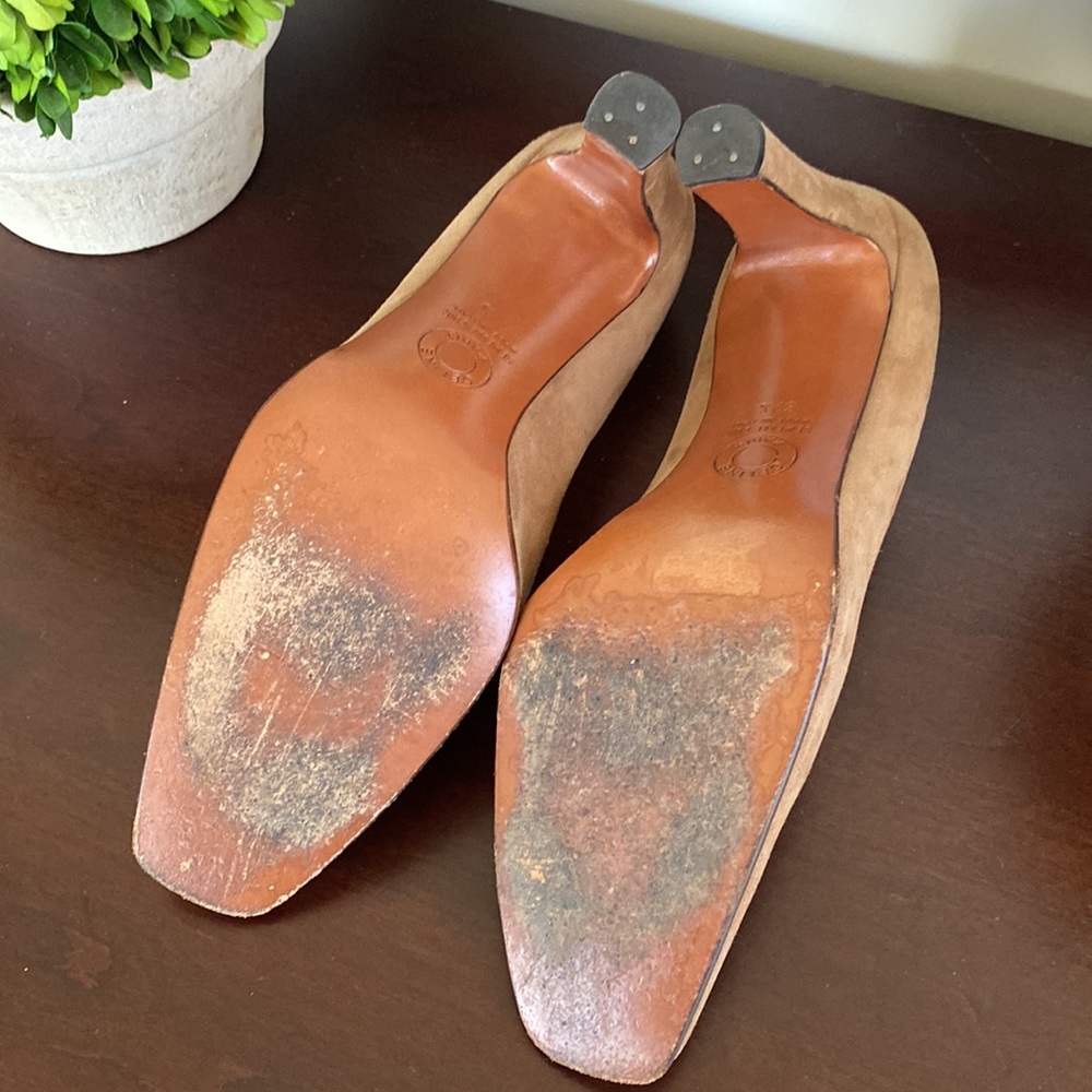 CELINE Paris CLASSIC SUEDE TAN PUMPS SIZE 39.5 ๐EUC๐ - Picture 15 of 17